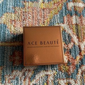 ACE BEAUTÉ
Effortless Radiance Loose Setting Powder in Fair